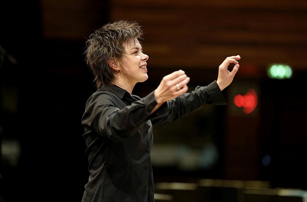 Martina Batič nova glavna dirigentka zbora Gulbenkian na Portugalskem    