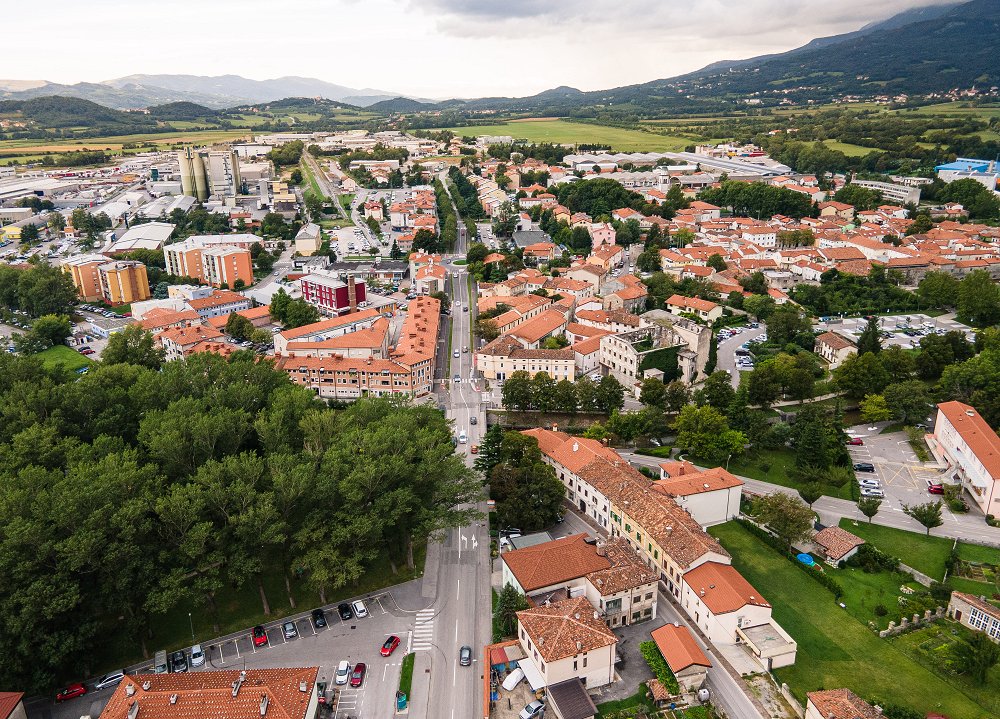 Kolumna: Vipavska dolina - vse zasedeno, vse leto